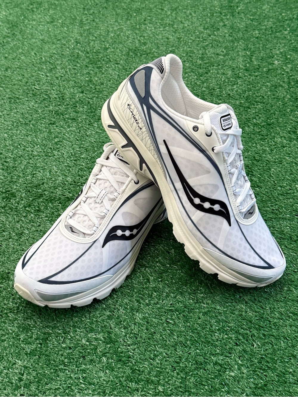 Saucony Kinvara 1 Men’s Sneakers – White/Off White – Size 13 – Brand New